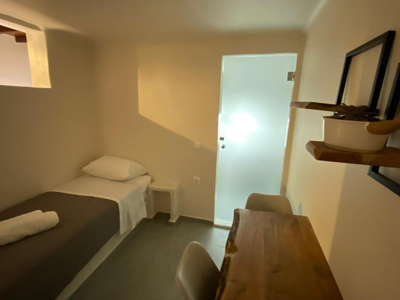 Iakovos' Luxury Penthouse Leilighet Tínos Eksteriør bilde