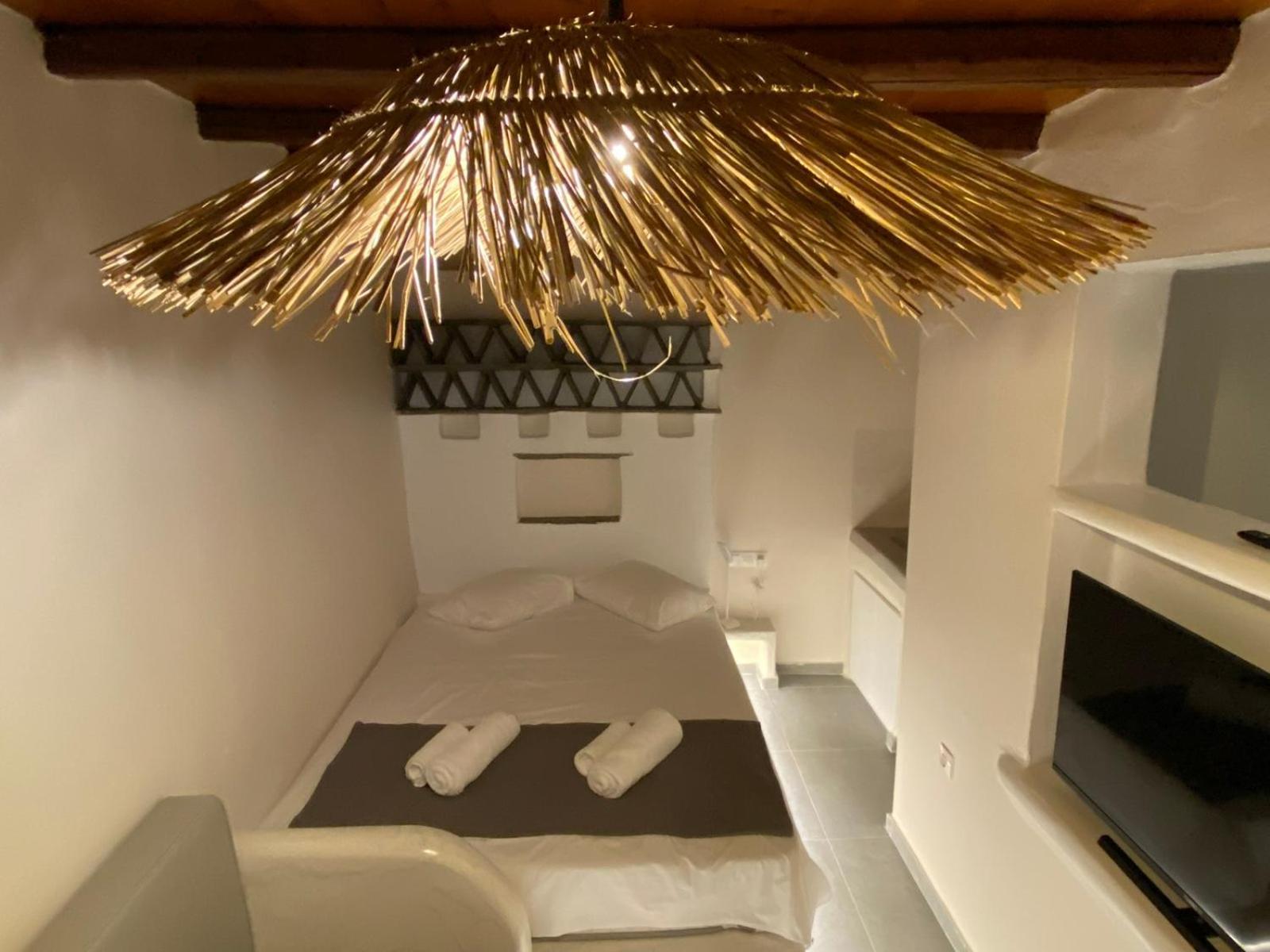 Iakovos' Luxury Penthouse Leilighet Tínos Eksteriør bilde